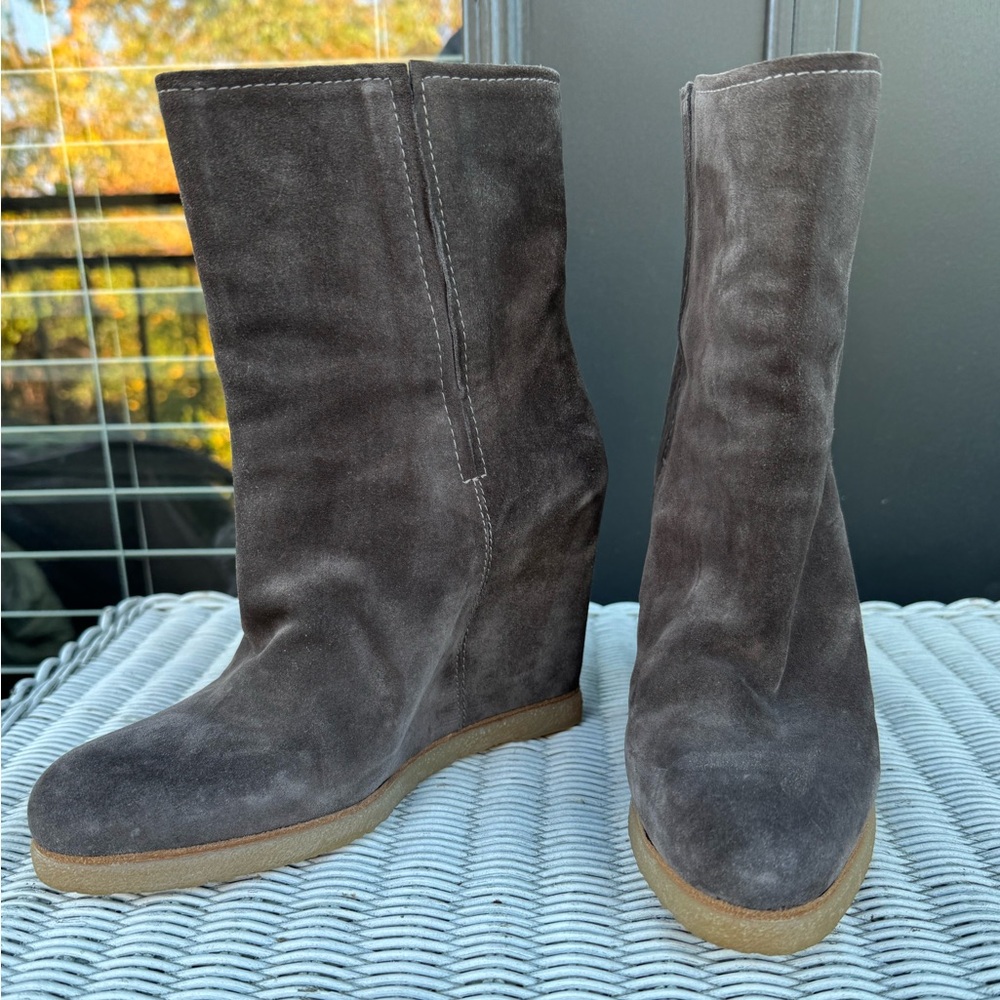 Stuart Weitzman Charcoal Suede Wedge Boots, size 9, EUC